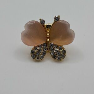 ✨5/$25✨ Elegant Gold and Pink Butterfly Pin